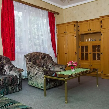 Familia Nyaralo 125 Tatil Evi Balatonberény